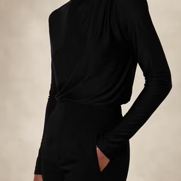 Banana Republic Pleated Shoulder Blouse - Picture 1 of 4